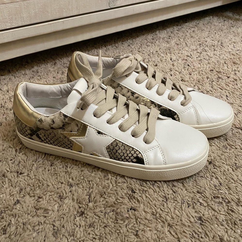 Steve Madden Sneakers